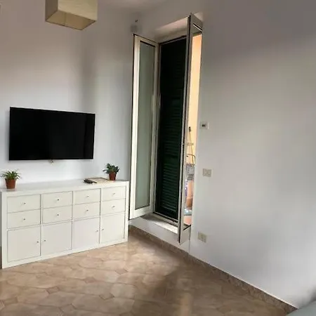 Licia Penthouse
